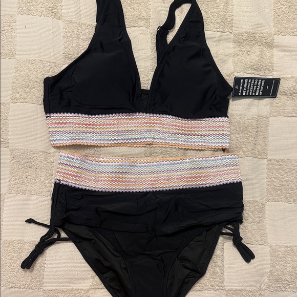 Blooming Jelly Women's Swimwear Set - Picture 3 of 9